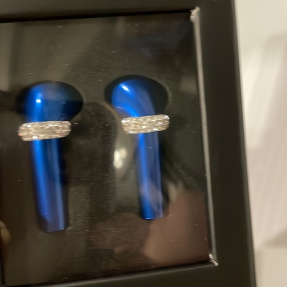 NWT DEOS iPhones & iPod earphone covers Royal Blue with Swarovski Crystals - Picture 6 of 7